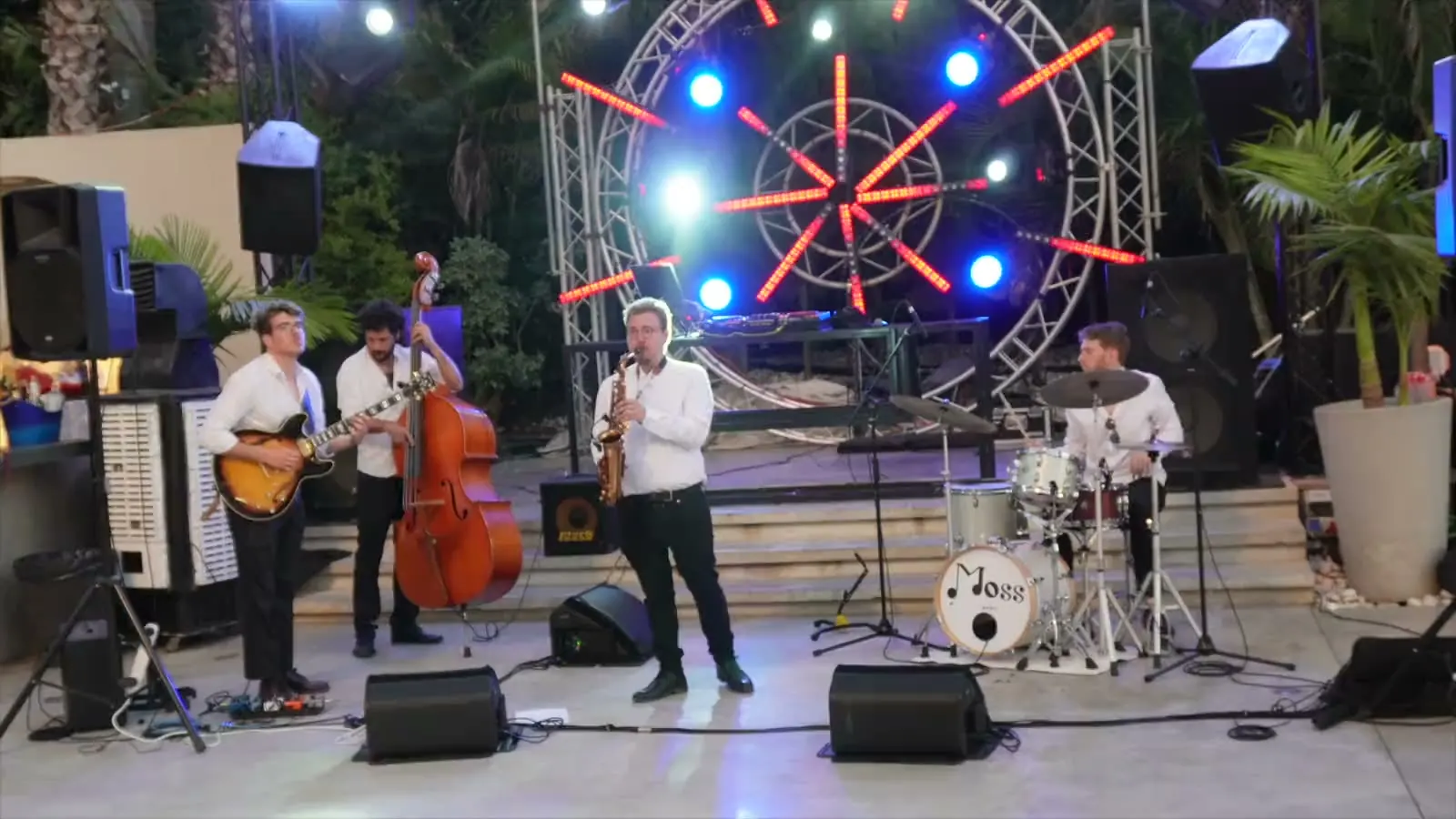 MossBand בהופעה: חלום בחווה · ההרכב המלא